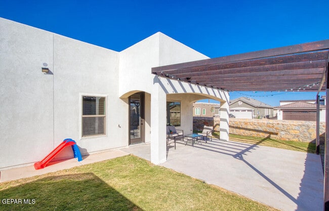 Building Photo - 13772 Newton Ct