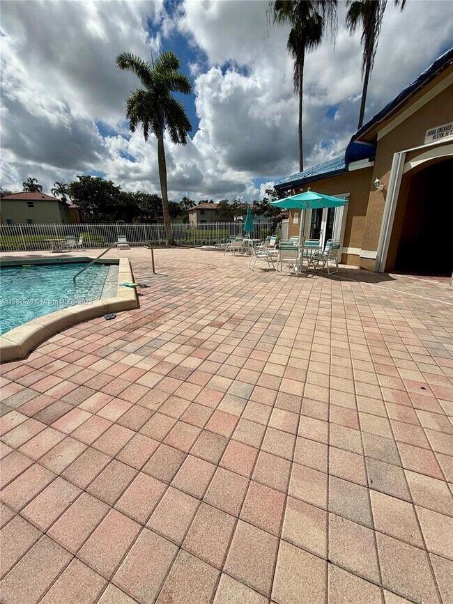 Building Photo - 16111 Emerald Cove Rd