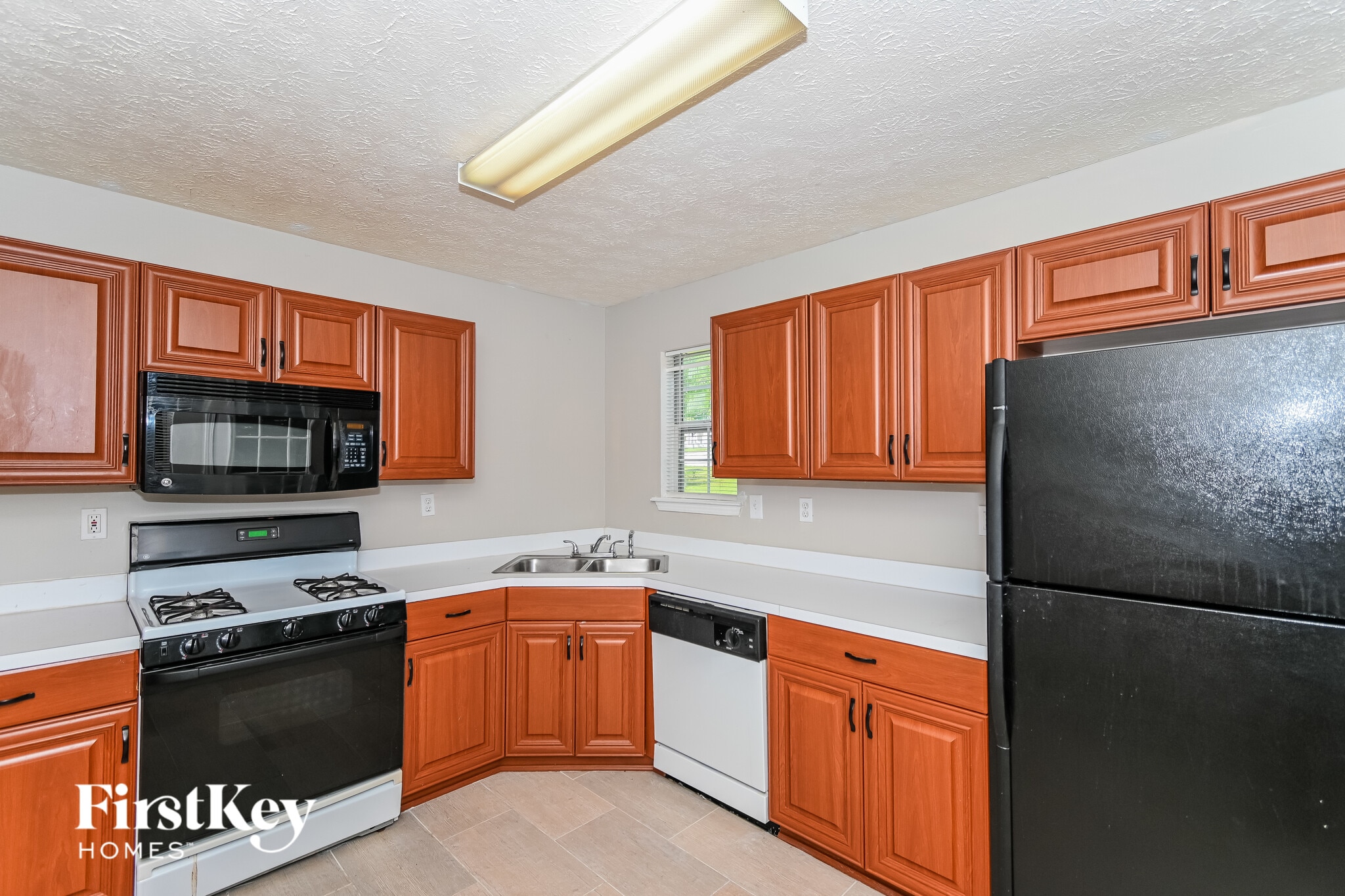 Building Photo - 1651 Sloping Tree Way