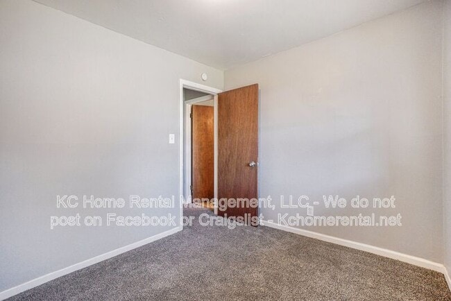 Building Photo - 620 N 13th Terrace