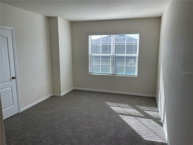 Building Photo - 3057 Canary Ave