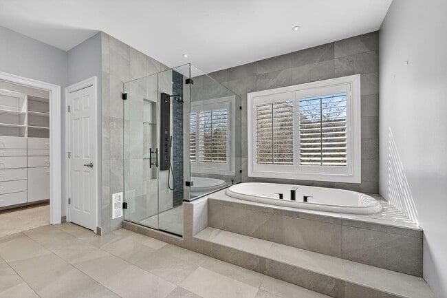 Building Photo - 11316 Ridge Mist Terrace