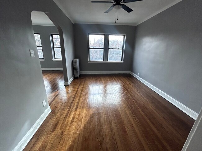 Building Photo - 5214 1/2 S Drexel Ave
