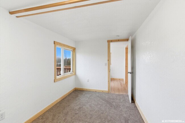 Building Photo - 12716 Hawk Ln