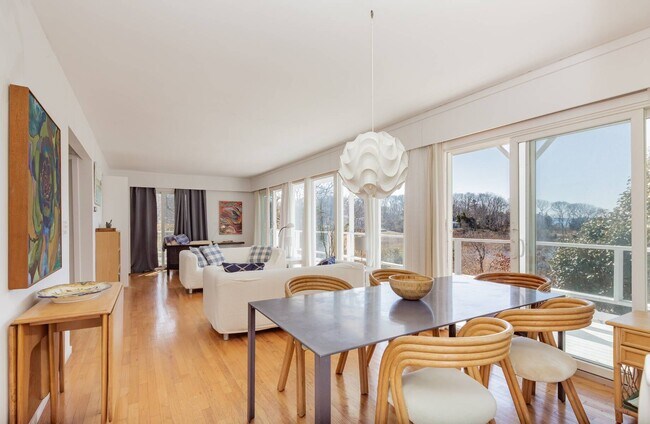 Building Photo - 20 Bay Inlet Rd