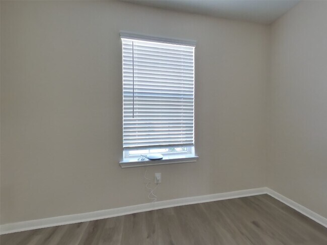 Building Photo - 332 Summer Horse Dr