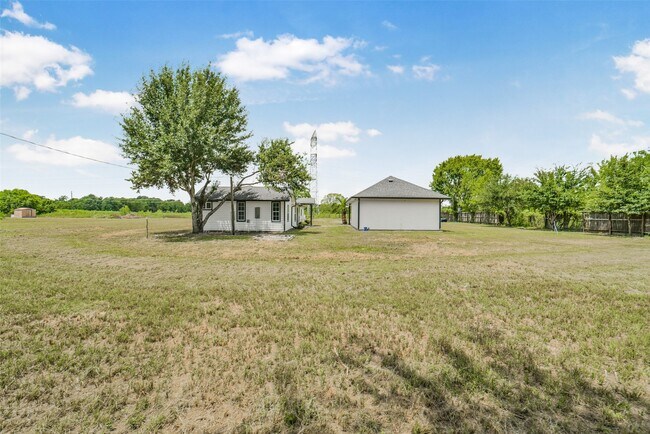 Building Photo - 22405 Beckendorff Rd