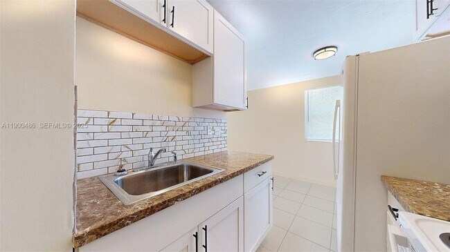 Building Photo - 830 NW 3rd St