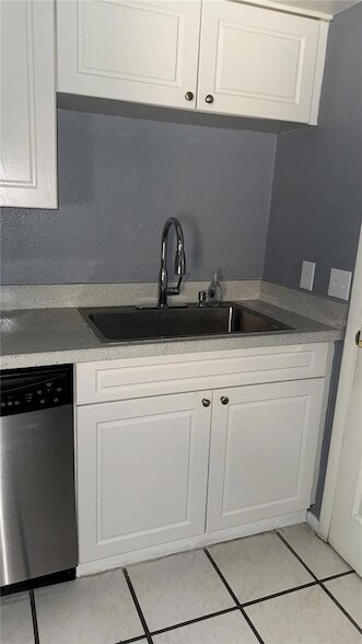 Building Photo - 2416 Swailes Dr