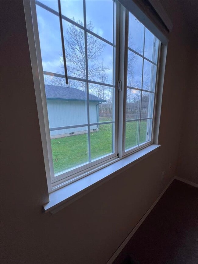 Building Photo - 1508 N Waugh Rd
