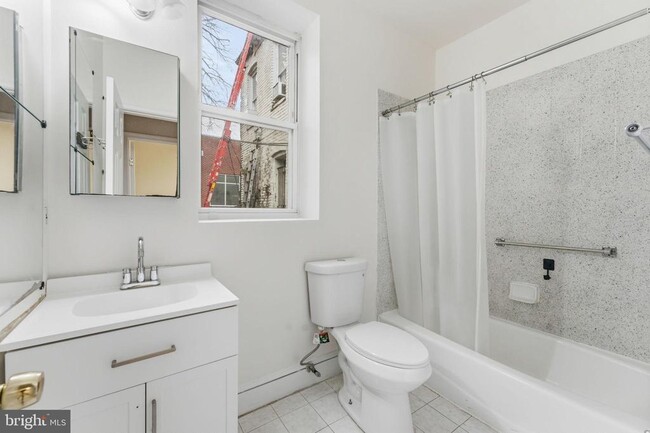 Building Photo - 1362 Irving St NW