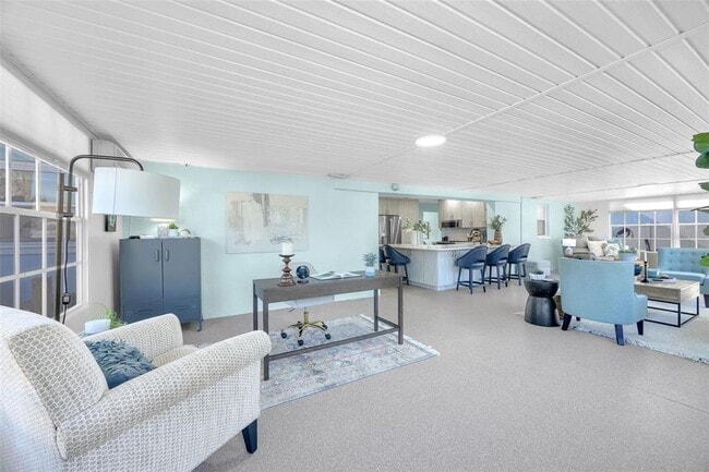 Building Photo - 1015 Spindle Palm Way