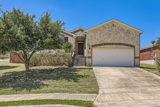 Primary Photo - Large one story home on a corner lot locat...