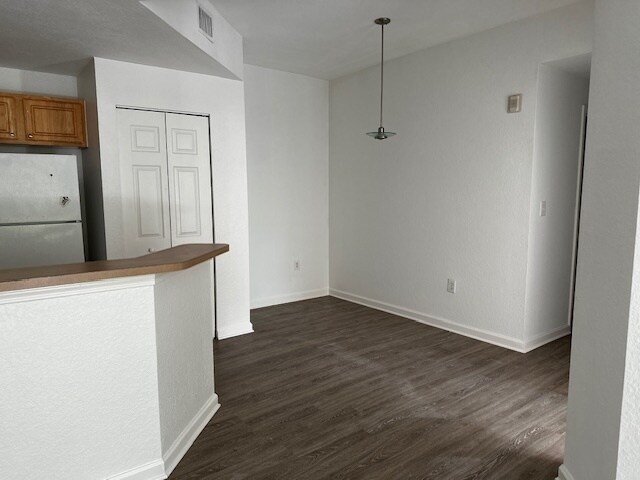 Building Photo - 435 S Villa San Marco Dr