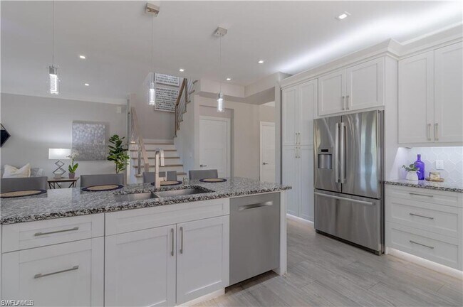 Building Photo - 5544 Lago Villaggio Way