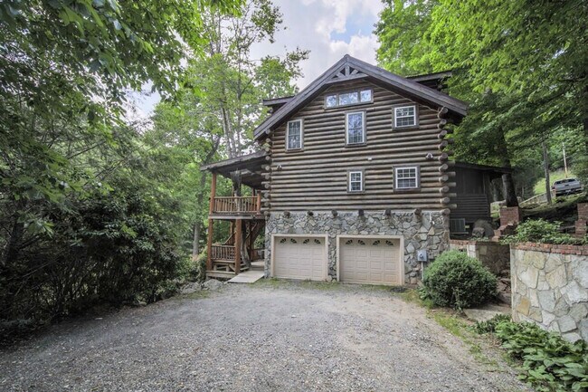 Building Photo - 195 Black Bear Dr