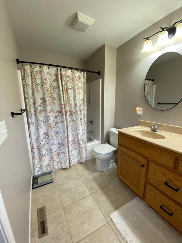 Building Photo - 417 Stone Grove Dr