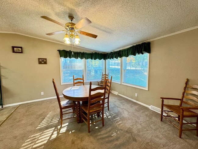 Building Photo - FULLY FURNISHED, ALL INCLUSIVE, LAKE ACCESS BEAUTY FOR RENT