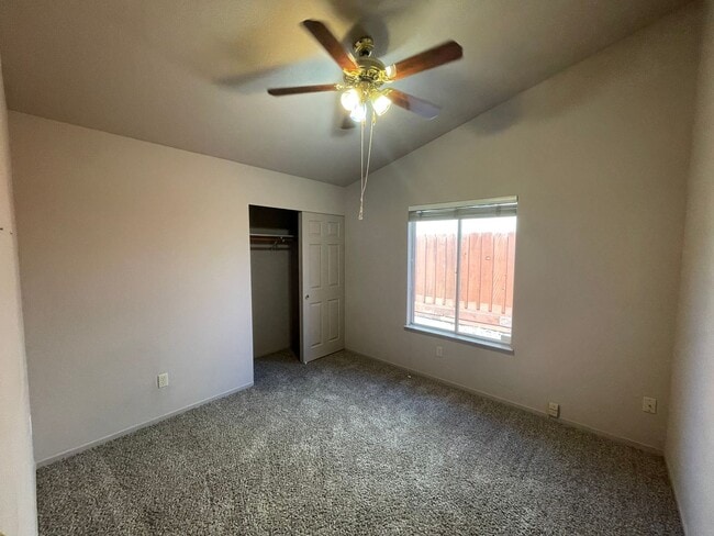 Building Photo - Single story home in convenient Salida!