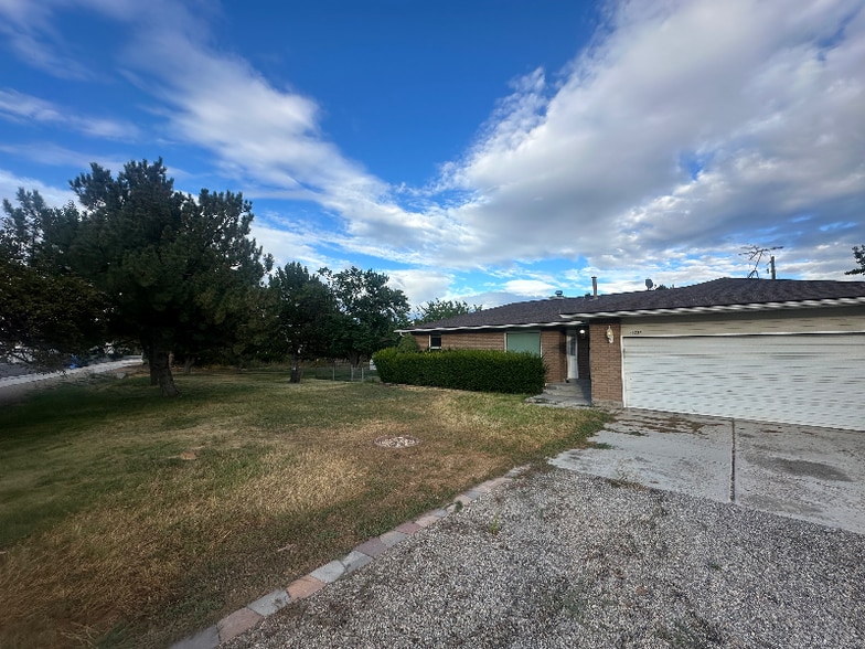 Building Photo - 13331 S Trestle Ln