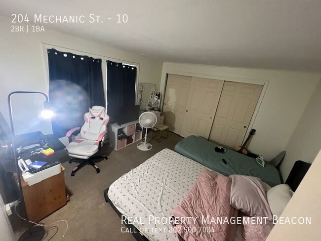 Building Photo - Lebanon 2BR 1BR $1750 plus utilities