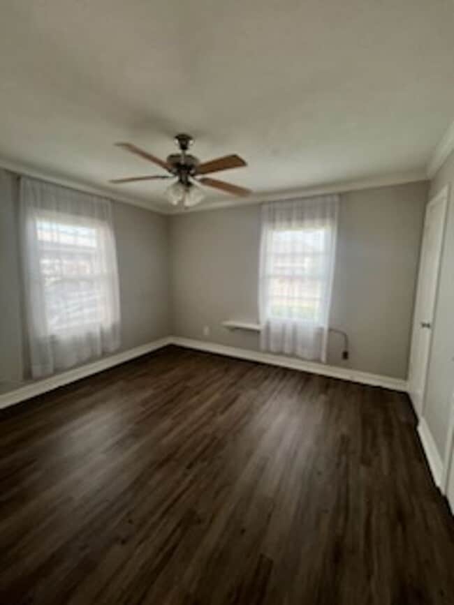 Building Photo - 2 Bed, 1 Bath House, NISD!
