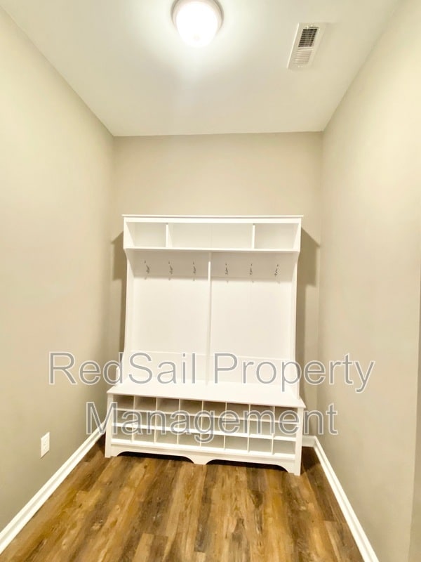 Building Photo - 2742 Duckwood Ct