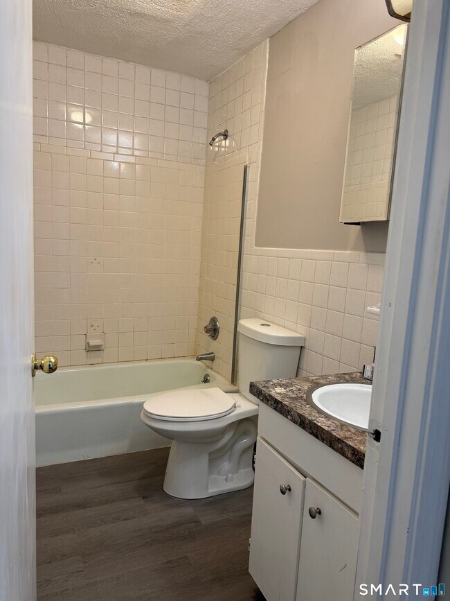 Building Photo - 343 King Street