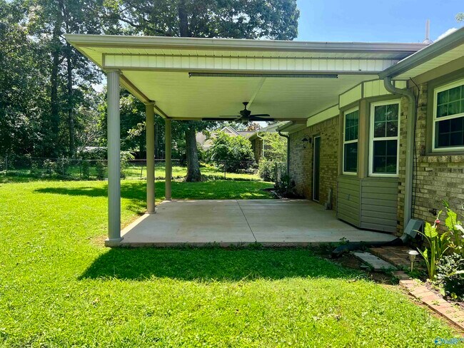 Building Photo - 110 Laurel Oak Rd