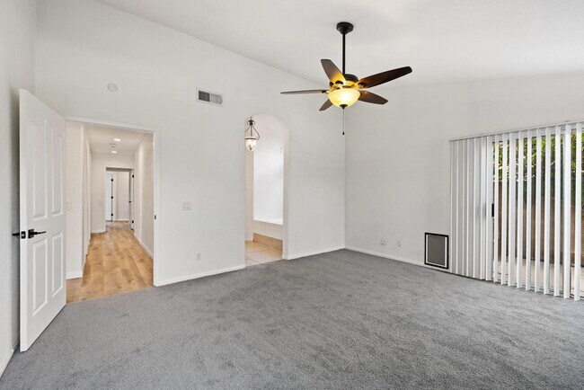 Building Photo - 44260 Villeta Dr