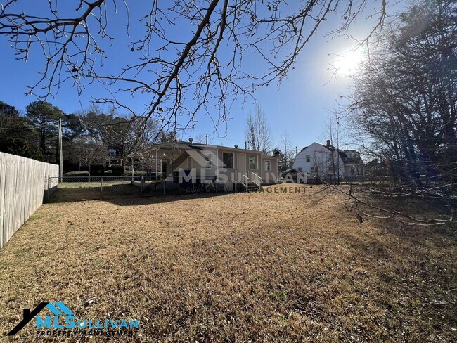 Building Photo - 2408 Otis St