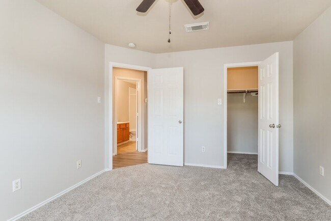Building Photo - 5219 Caymus Dr