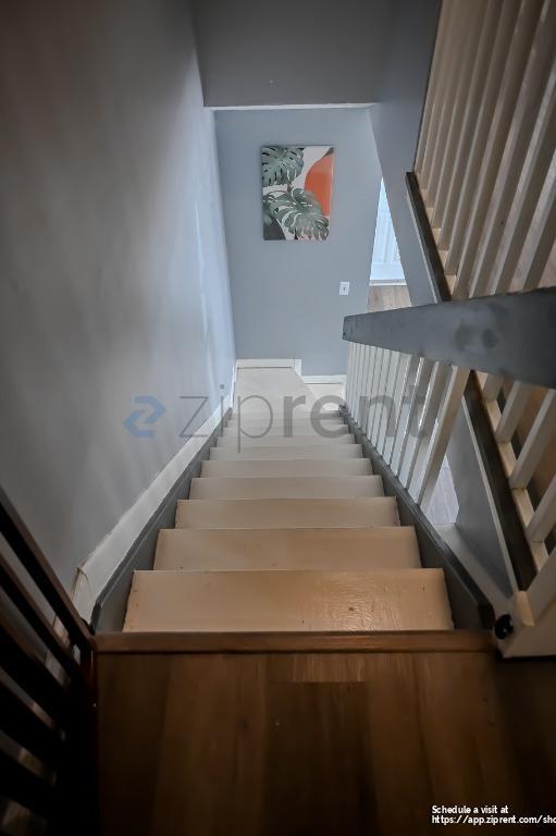 Building Photo - 9761 Riverside Dr