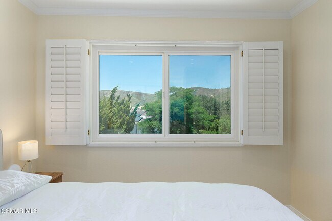 Building Photo - 5557 Adelina Ct