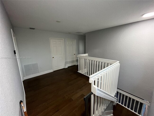 Building Photo - 4790 SW 165th Ave