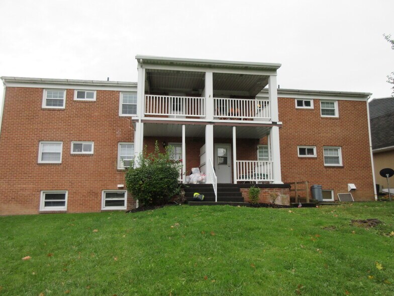 Building Photo - 1210 Madison Ave