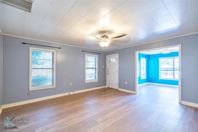 Building Photo - 301 S Mockingbird Ln