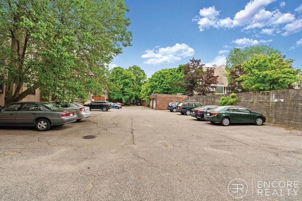 Building Photo - 31 Stearns Rd