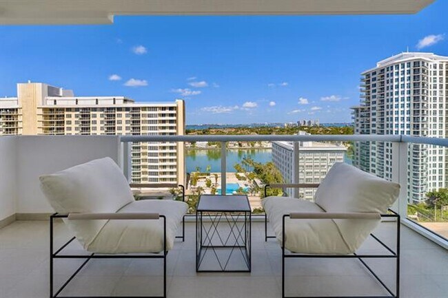 Building Photo - 5601 Collins Ave