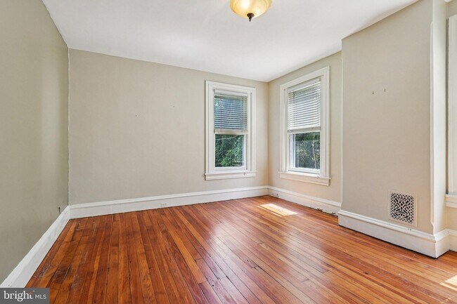 Building Photo - 1420 Pennsylvania Ave