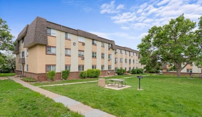 Building Photo - Cute 1 bedroom, full bathroom condo