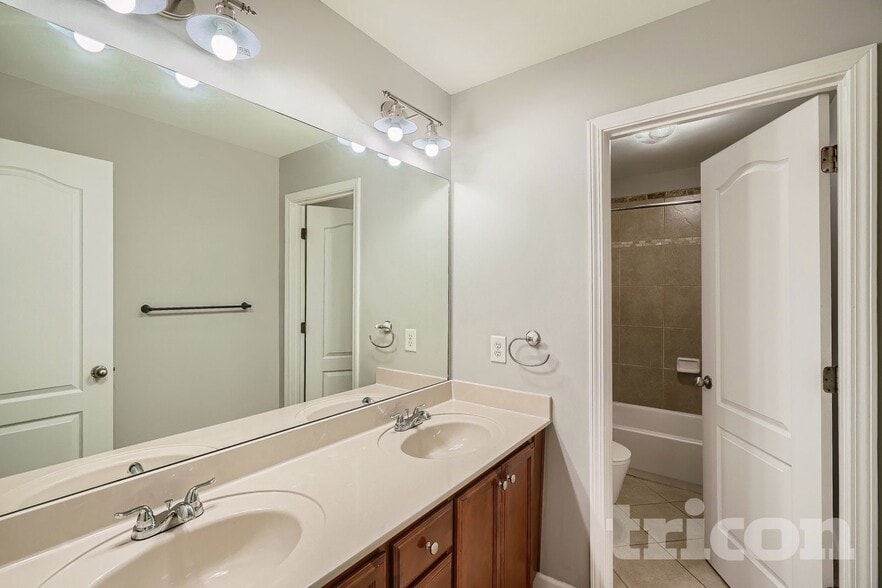 Building Photo - 1567 Squire Hill Ln