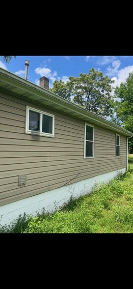 Building Photo - 3720 Walnut Ave