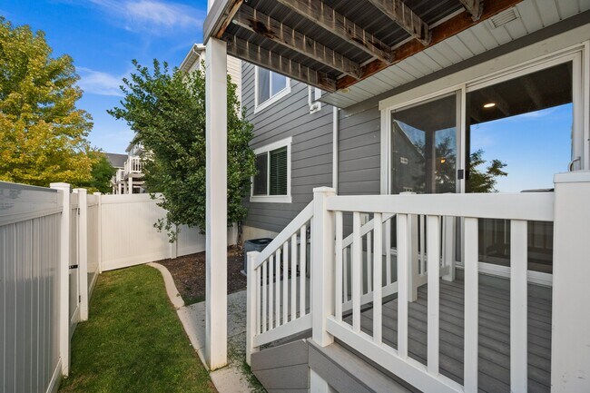 Building Photo - 15392 S Skyraider Ln