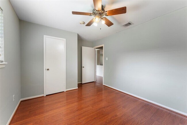 Building Photo - 29410 Sedgefield St