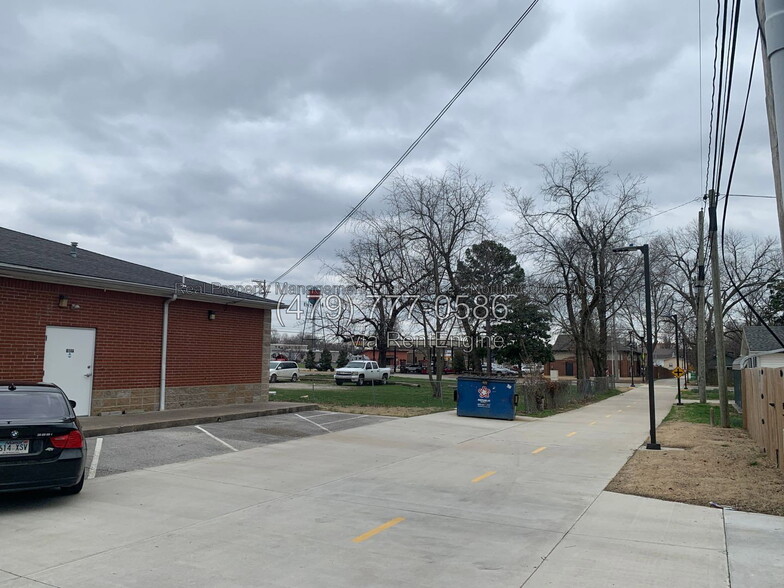 Building Photo - 617 N 3rd St