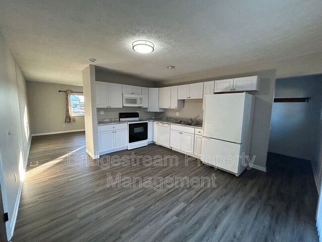 Building Photo - 1331 Arrowhead Trail