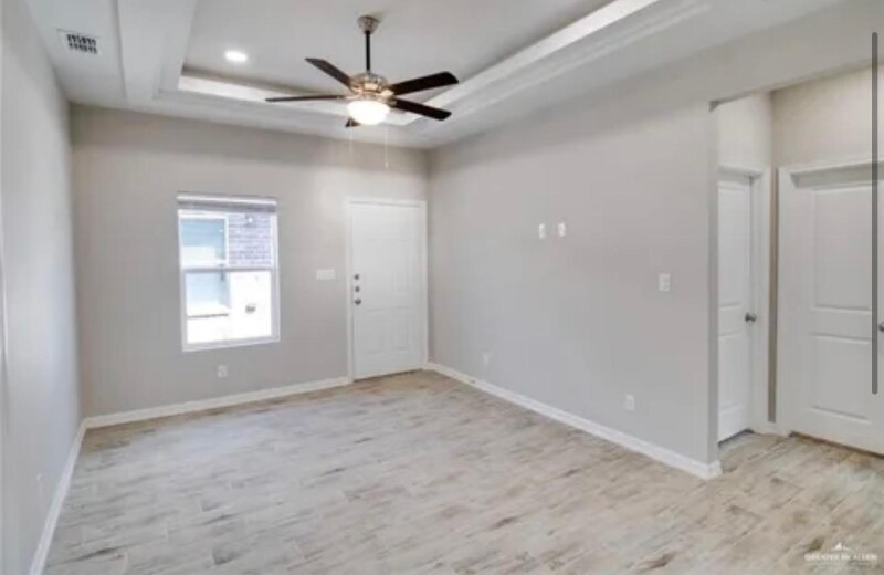 Building Photo - 808 W Sunset Valley St