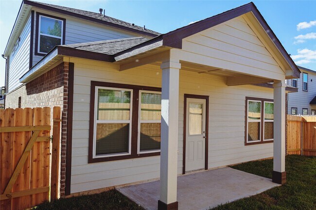 Building Photo - 8586 Blueberry Ash St