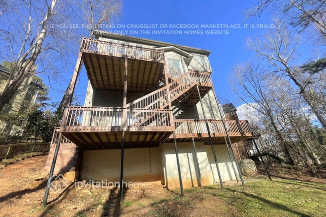 Building Photo - 4894 Day Lily Way